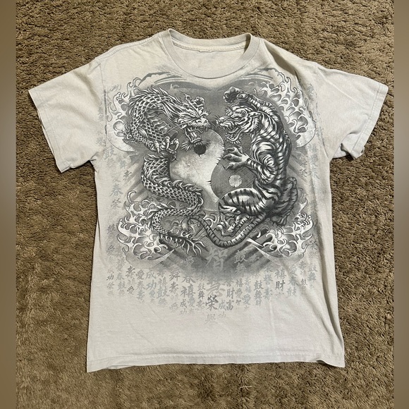 Vintage Jnco Jeans “dragon vs tiger” shirt 90s size medium - Picture 1 of 8